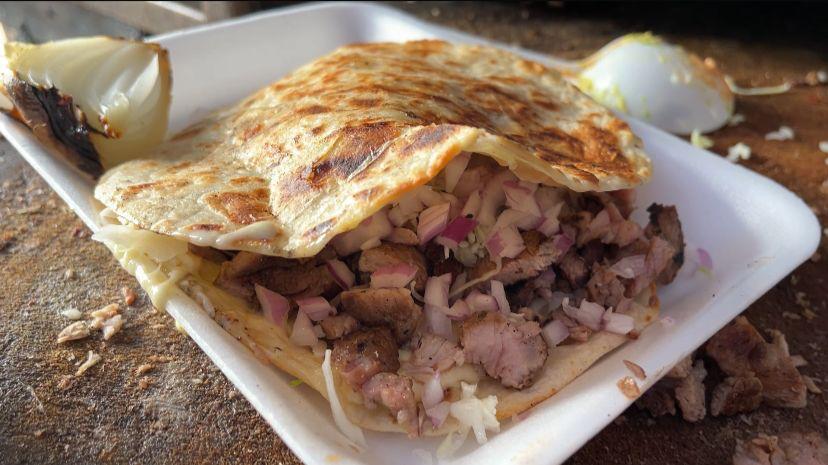 Mixta doble de carne asada El Compa Chapo Guasave